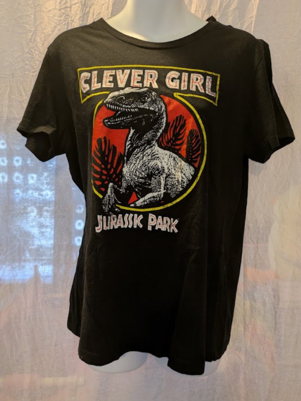 Jurassic Park "Clever Girl" Tee Size Juniors XL